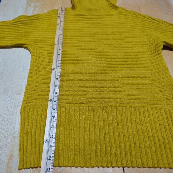 Moth By Anthropologie Mustard Yellow Turtleneck Sweater size XS Ribbed Knit - Picture 14 of 14